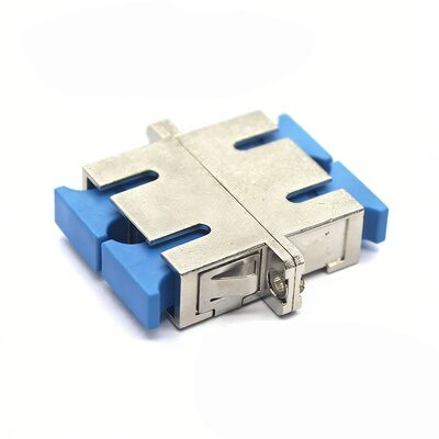 FTTH SC UPC Duplex Fiber Optic Adapter с потерей 0.2dB в металлическом корпусе с фланцем и долговечностью 500 циклов